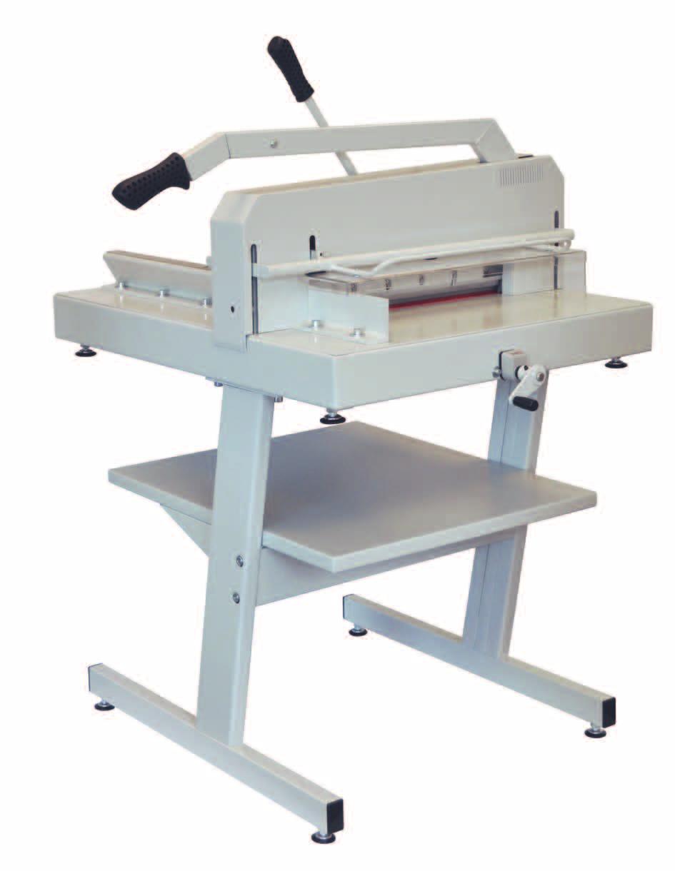 With the ergonomic handle, even large stacks of up to 800 sheets can be cut instantly.