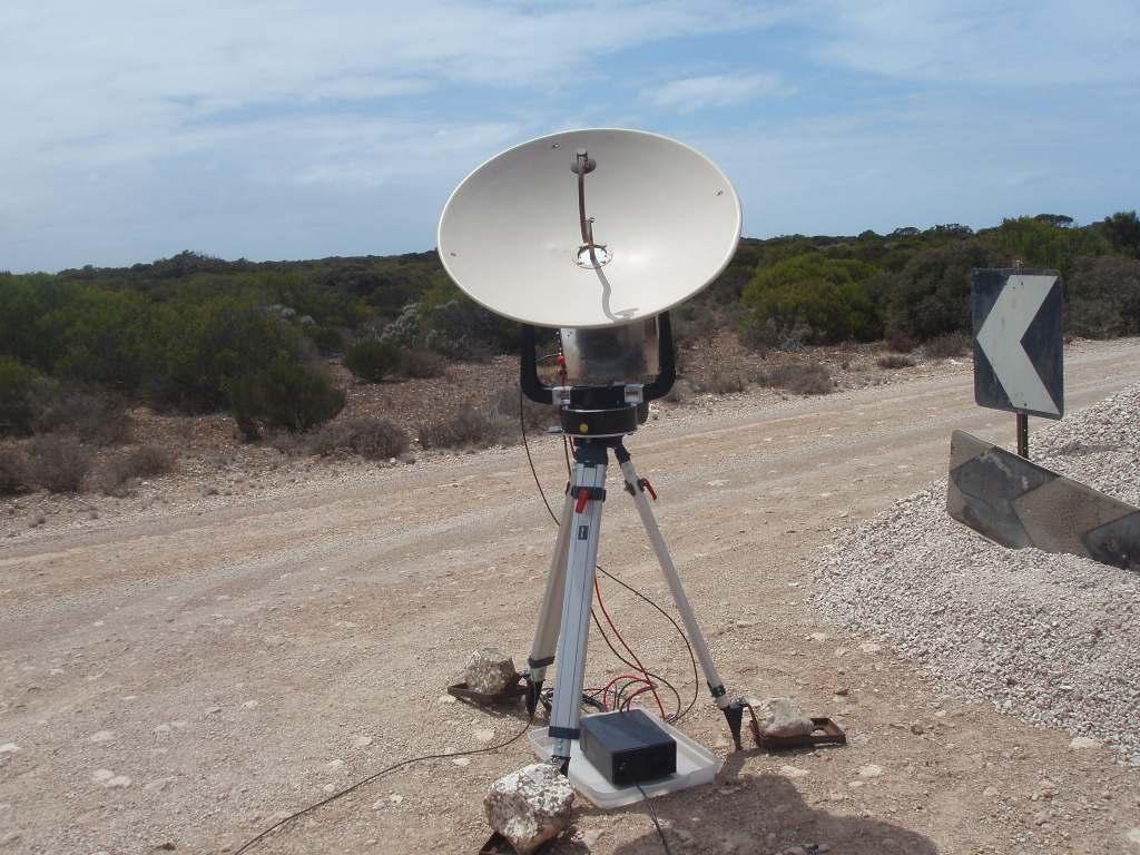 VK7MO 10 GHz EME Grid Square Tour across Australia From mid November to mid December VK7MO took his portable 10 GHz system (Fig 1 and Fig 2) across Australia and activated some 25 grid squares (Fig