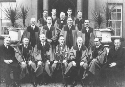 The first City Council elected under the Limerick City Management Act of 1934. Front row: Cllr J. Dalton; Alderman J. Reidy TD; Alderman D. Bourke TD; Cllr J.M. Casey (Mayor); Alderman J.