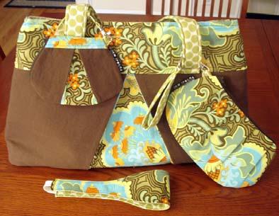 ) Make small accessories from the scraps of this bag like a Sew Spoiled