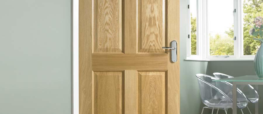 quality oak interior doors A range of stunning traditional and contemporary interior doors, supplied in their natural state for finishing with lacquer or stain as desired.