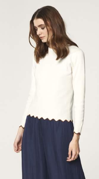 P180462A Knitted top with contrast scallop hem and sleeves White and