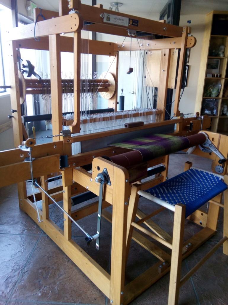 A-Series Dobby Loom Weaving Manual AVL Looms 2360 Park Avenue Chico, CA 95928-6785 U.S.A. 530 893-4915 530 893-1372 (fax#) info@avlusa.