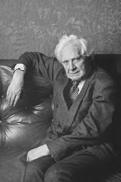 W h a t I E x p e c t e d Stephen Spender (Ulf Andersen / Getty Images) privileged household. His father, Edward Harold Spender, was a journalist.