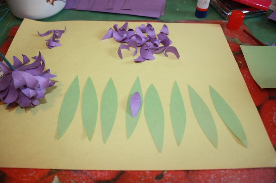 For these leaves, I chose to do them in a shape that matches the
