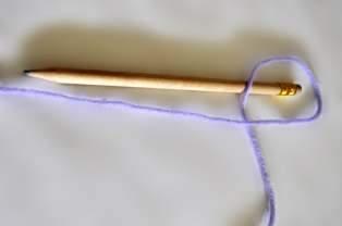 Materials: - Scissors - 3 colored yarn - A pencil 2 Macrame Pencil At