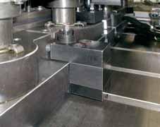 Sliding clamp, mechanical High-pressure spindle Clamping block T-slot adapter Applications: for clamping and locking dies on press beds and rams on beds of machine tools when the available space is
