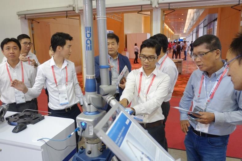 Advanced metrology solutions for application in oil & gas industry were showcased at OGmTech2016 Visitors at OSEA Tech Garage who were eager to hear from industry leaders Rewarding Experience from