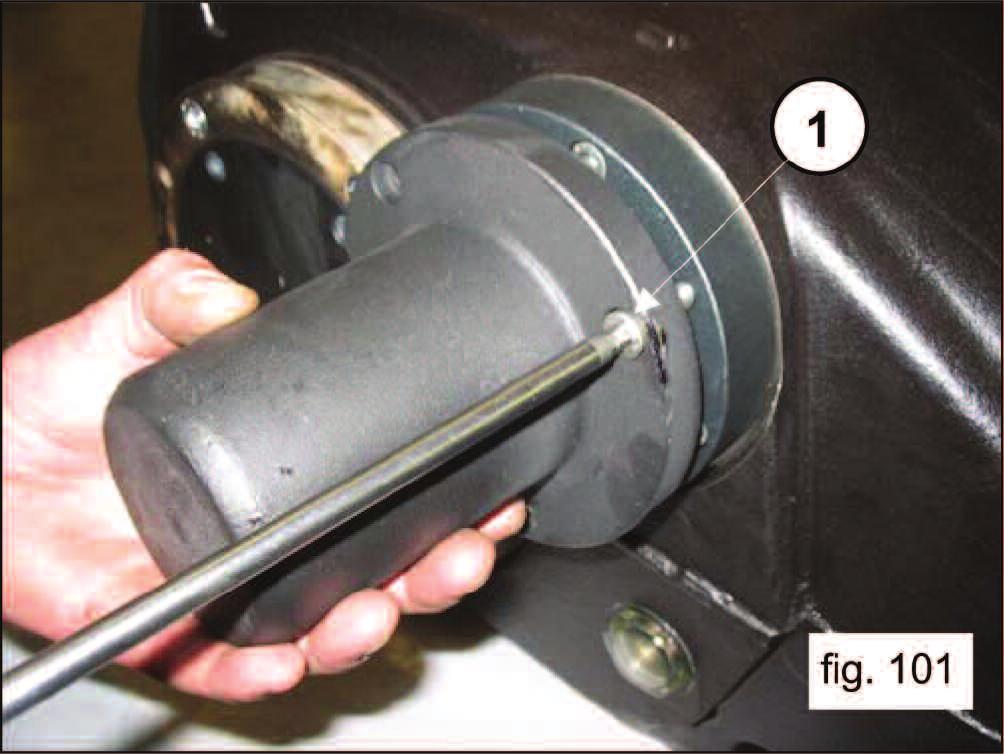 Tighten the screws with a torque wrench, as shown in section 3, Screw Tightening