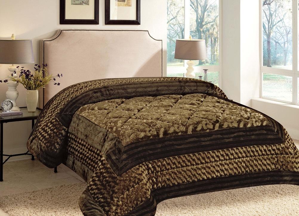 Update your bedroom's décor with the sophisticate Terminator Comforter.