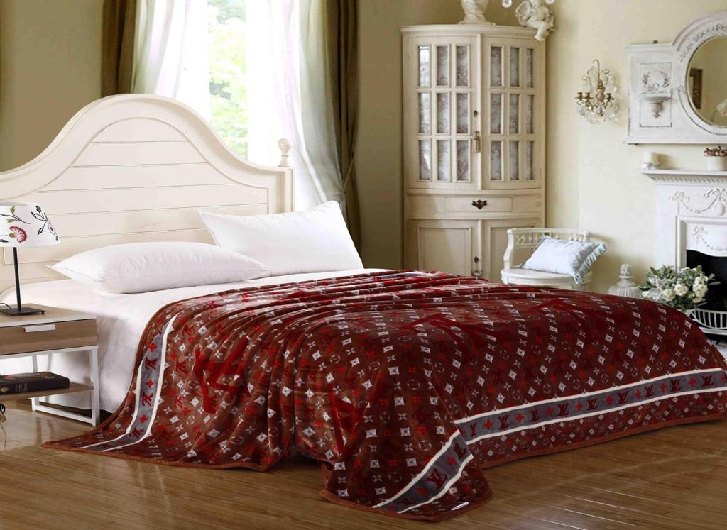 In vibrant colors, this flannel comforters are sure to accentuate any room. Made from very fine flannel, this collection is as comfortable as it is beautiful.