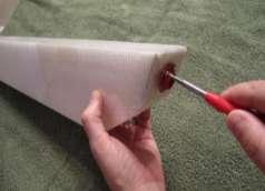 Do not over-tighten the screws, as it may crack the Formica plates.