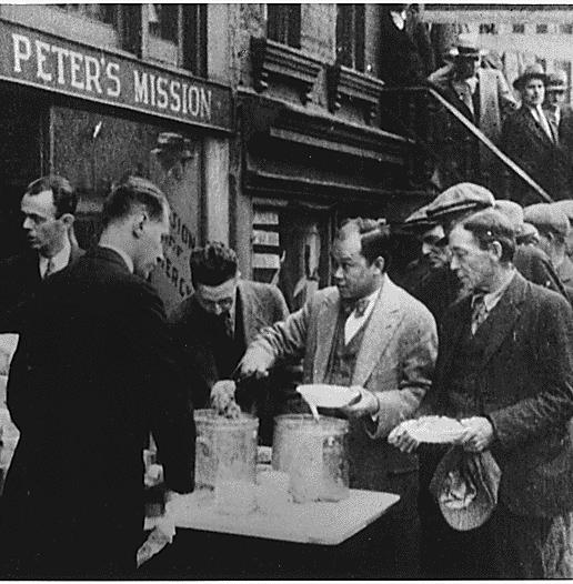 The Depression Worsens By 1933 thousands of banks had closed millions of