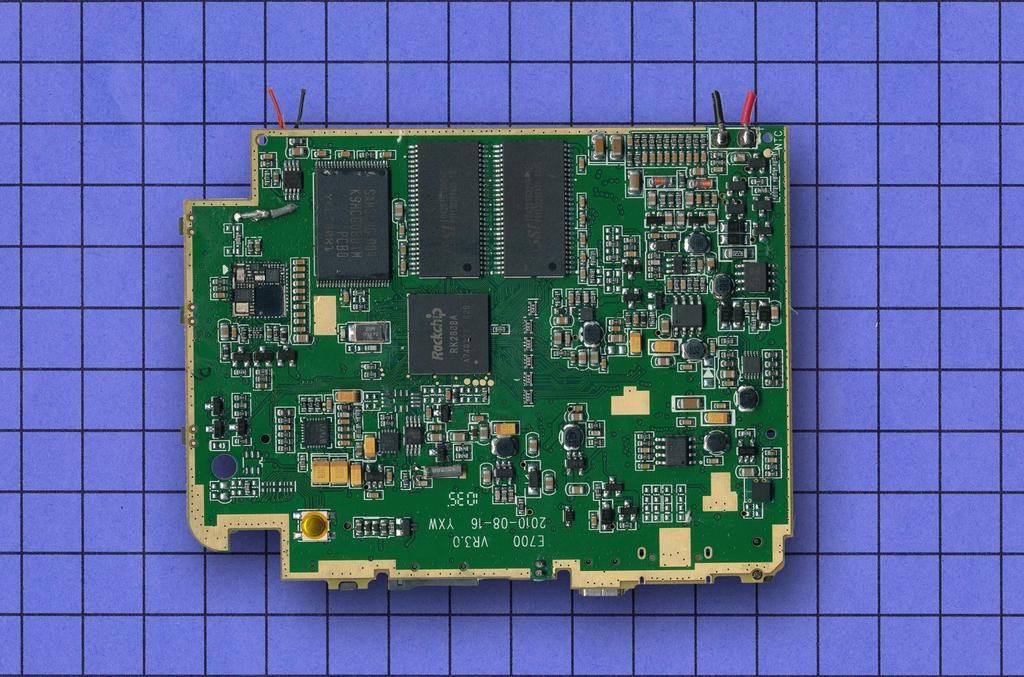 Main Board (Side 1 IC Identification) 11 - STMicroelectronics #M95080 8Kbit Serial SPI Bus EEPROM 12 - Microsemi #LX5514 WiFi Power Amplifier 10 - Marvell Semiconductor #88W8686 Single-Chip 802.