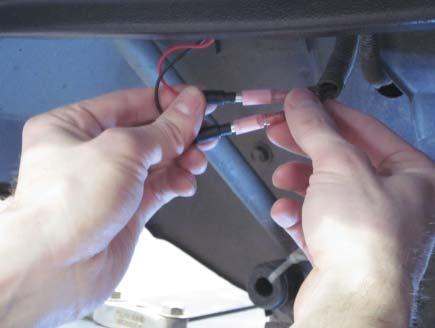 Connect the light wires with the vehicle wires by attaching the male connectors to the Connectors (EC1-0007).