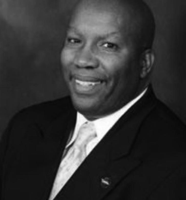 CAPTAIN KARL MINTER BOARD OF DIRECTORS CHAIR Captain Karl Minter is a B- 767 Captain for United Airlines with over 19,500 hours of flying experience. Capt. Minter is Chairman of the Organization of Black (OBAP), a 501(c)(3) non- profit organization.