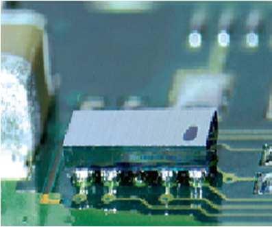 flip-chip (NiAu) Medium cost : TiW/Au full metallization for wire bond and thermocompression Mixed glue/solder pick & place and flip-chip processing Operational flow to manage o Solder print on wafer