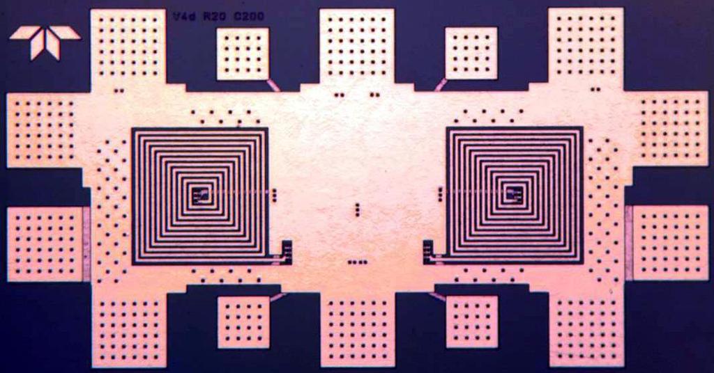 Circuit floorplan, Simple-Miller op-amp Layout and IC micrograph Chart 11 Output,