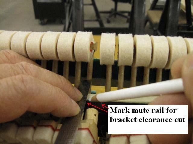 Cutting the mute rail Illustration 5 & 6 Marking mute rail at the breaks NOTE:
