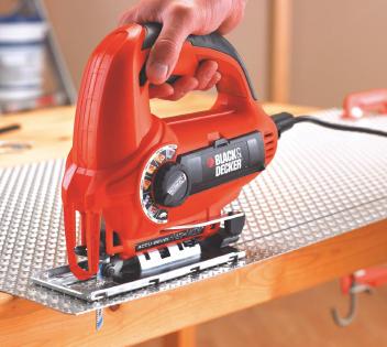 SAWING There are a wide variety of saws designed for various DIY applications. Two of the most common types of saw in DIY are jigsaws and reciprocating saws.