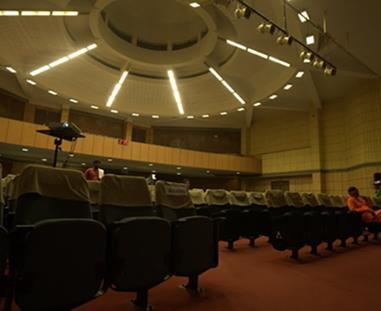 ARCHITECTURAL FEATURES The auditorium is fan shaped, the main hall is 533 sq.m and the stage is 267sq.m( Fig 1).
