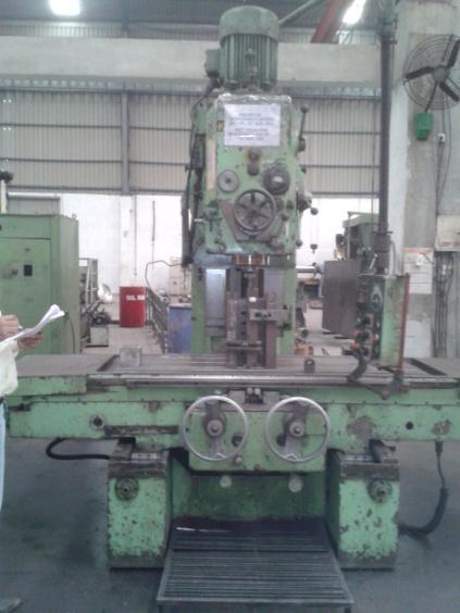 type Milling Machine With