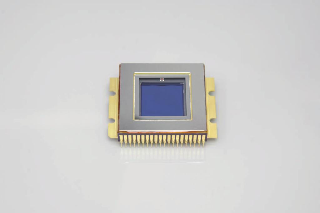 High sensitivity in U region, anti-blooming function included The CCD area image sensor has a back-thinned structure that enables a high sensitivity in the U to visible region as well as a wide