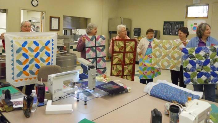 Community Service Thanks to all of you who took quilts to finish and also those who brought completed quilts and tops to our meeting.