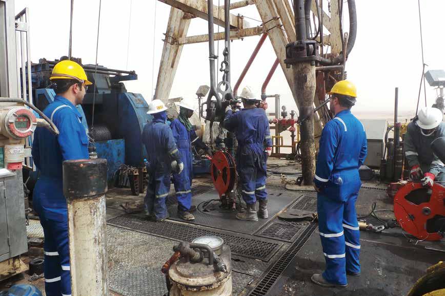 23 The Kuwaiti Digest KOC Implements First Wireline ESP Pilot Project Submitted by the Well Services Technical Team, Well Surveillance Group In terms of methods pertaining to artificial lift in the