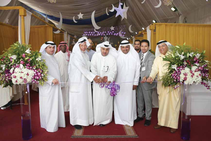 43 The Kuwaiti Digest Officials inaugurate the Ramadan event. companies displayed foodstuffs and other commodities related to the Holy Month.