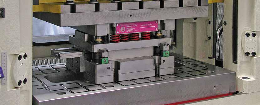 temperature range: 80 C plate thickness: 55 67 mm M-TECS 240-D for die-casting machines max.