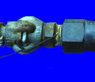 Pneumatic Tools - Fastening Ensure tool is fastened securely to the air hose to prevent a disconnection