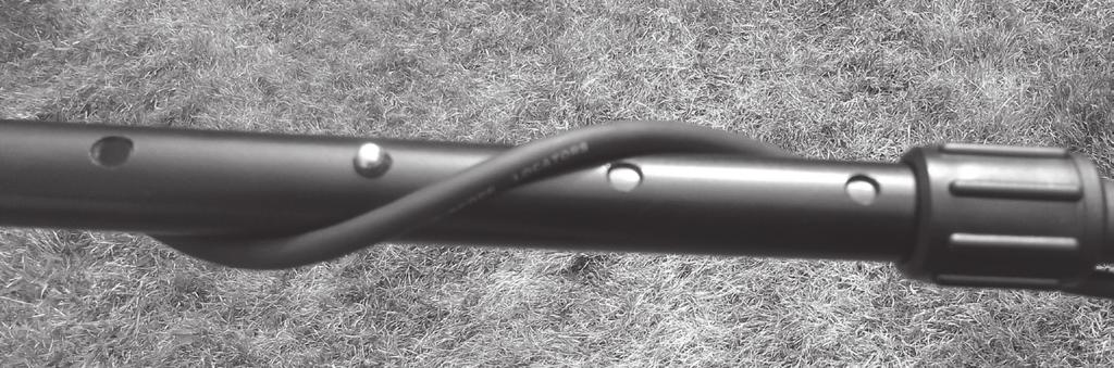 Assembling the CS4MX The stem lock should be slackened to allow the lower stem to enter the upper stem section.