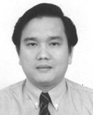 Liu Tong received his Bachelor and Master degrees in applied optics in 1988 and 1991, respectively from the Department of Modern Applied Physics, Tusinghua University, China.