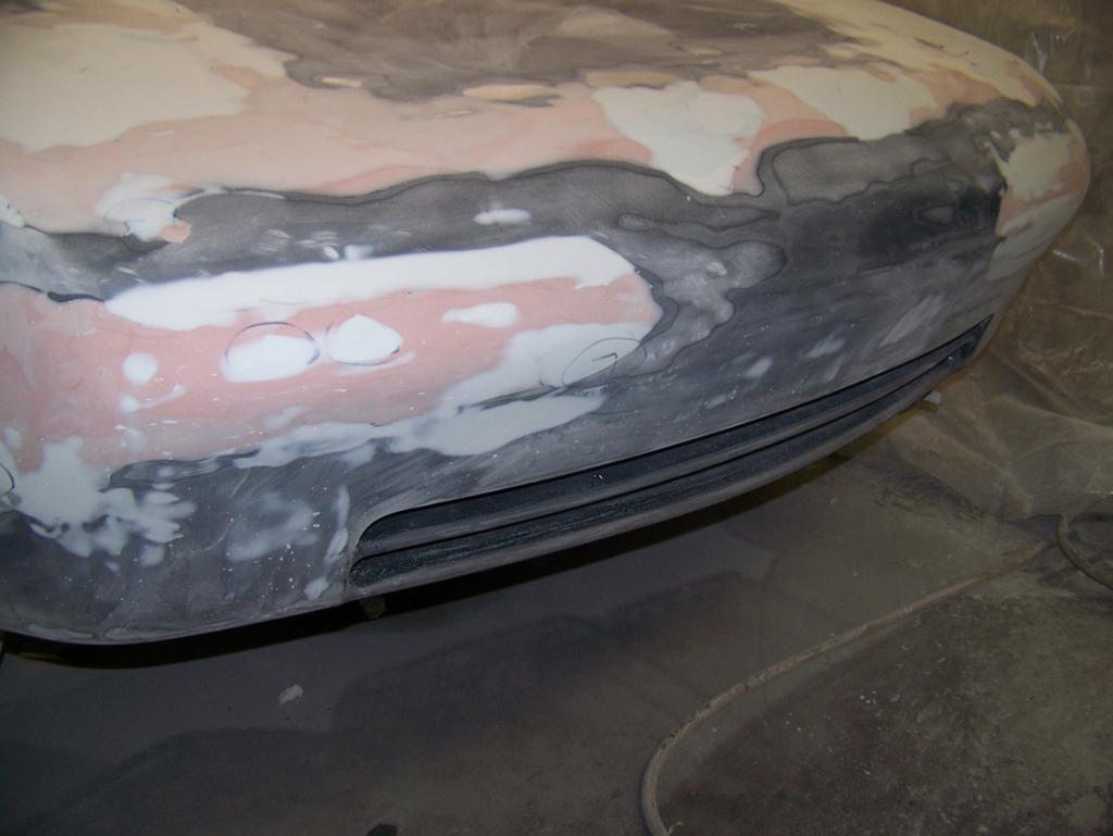 After each finished block sanding, the dust was cleaned and the car was marked