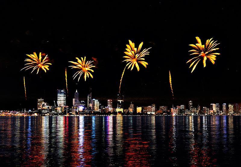 Fireworks Colin White 2016 Australia day is coming up, and photographers will feel an urge to have a go at photographing the fireworks.