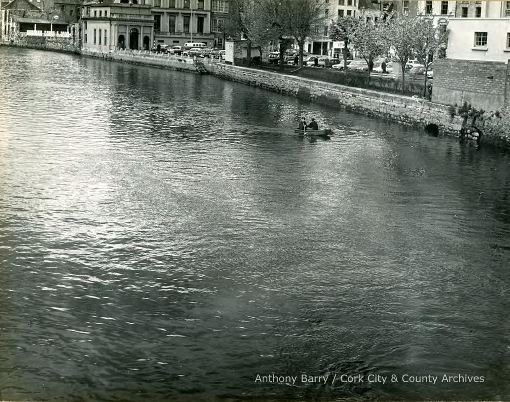 Reference: PH/AB/L/071 Date: 1960s-1970s Title: Photograph, River Lee, south channel,