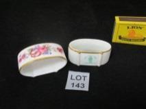 ategory eramics, hina, Porcelain HIGHWAY HOSPIE SILENT AUTION 143 A pair of Royal rown Derby