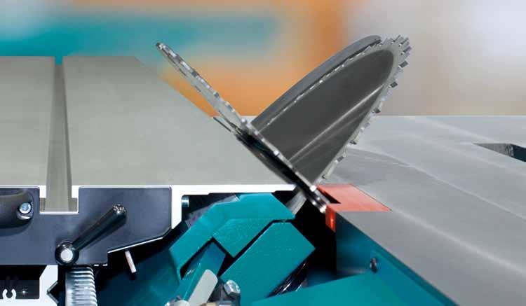 Technology 2 x 46 tilting range for maximum flexibility With the possibility of tilting the saw blade of the MARTIN sliding table saw by 2 x 46 it is now up to the operator to decide how to machine a