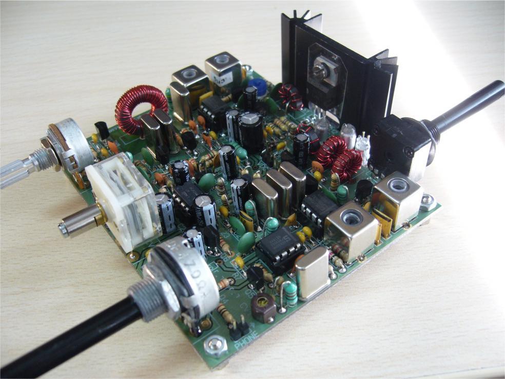 EGV-4 QRP transceiver for CW in kit form In memory of Miguel Montilla, EA3EGV (SK) Assembly manual Last update: Octubre st, 3 ea3gcy@gmail.
