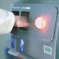 The turnstile does not allow users to pass until hands and soles have been cleaned and disinfected.
