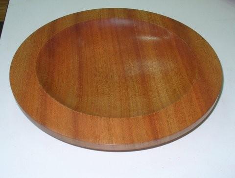 Rusty showed a very nice wavy winged bowl following on from Colin's demonstration