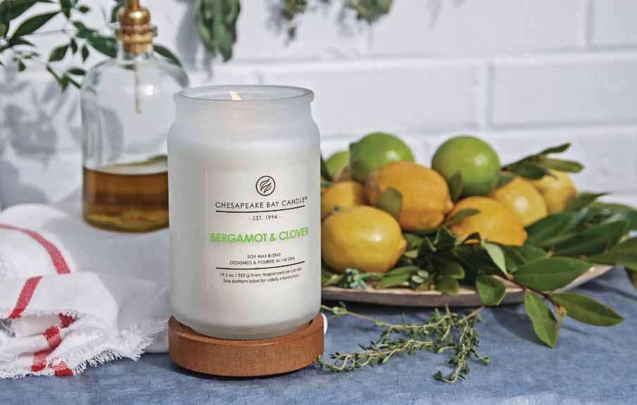 BERGAMOT & CLOVER Sparkling top notes of bergamot, Meyer lemon, and verbena open this bright citrus bouquet and balance perfectly with the green heart of sage, garden thyme, clover and beach grass.