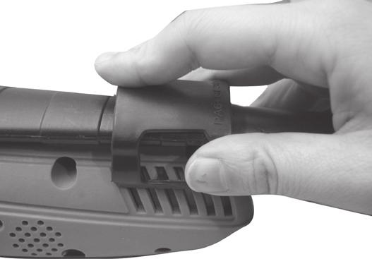 Fasten the suction device to the tool with the retaining clip (a).