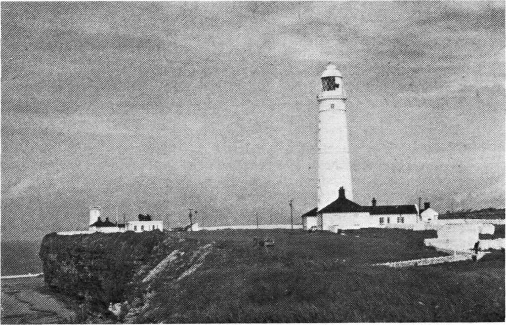 284 THE SHORT WAVE MAGAZINE July, 1971 Nash Point Lighthouse, Glam., until recently the site for all the GW3UUZ operations.