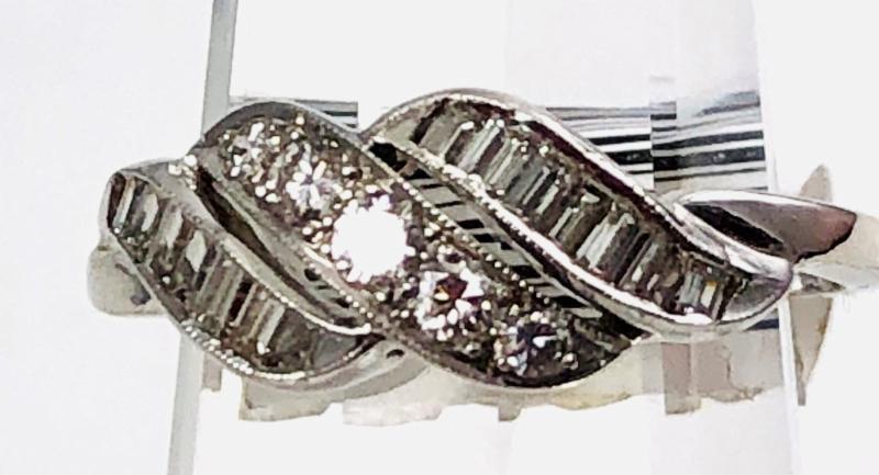 Handcrafted. Morganite Pendant: Diamond halo carat weight.