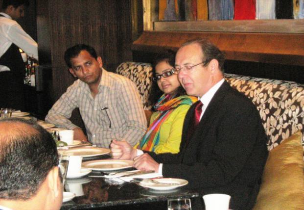 Yi Indore Breakfast Meeting with British High Commissioner 4 th September 2012: Indore Photo Details: Yi Indore members with British High Commissioner The British High Commissioner to India, Sir