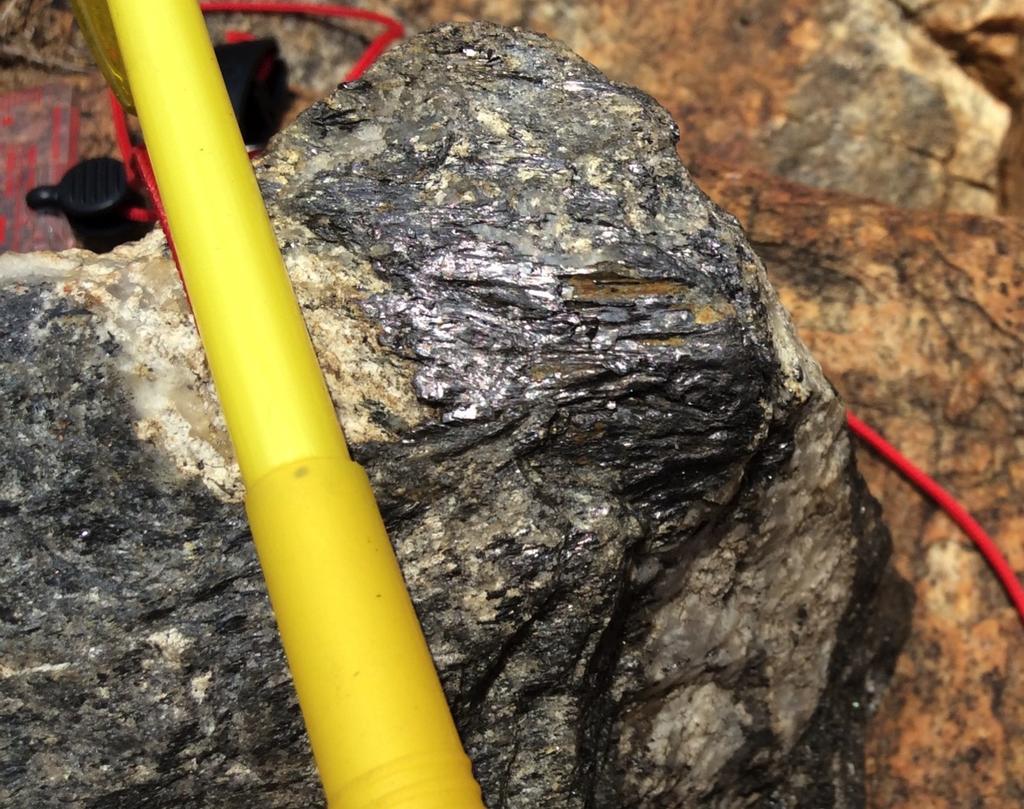 Initial exploration completed by the Company has identified a significant coarse flake graphite zone covering an area of approximately 1km x 200m of outcrop and extensive float rock.