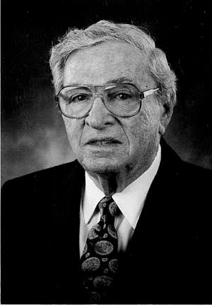 2003 Meritorious Hall of Fame Lester G. Abeloff Lester Abeloff is a 1935 graduate of East Stroudsburg High School.