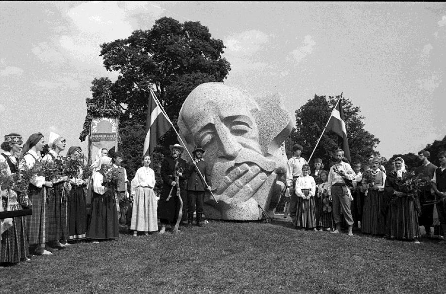 Internationale folklore festival «BALTICA» In 1987, for the first time the Festival was organized in Lithuania. In Latvia, one year later in 1988.